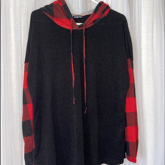 NWOT HEIMISH HOODED TOP - Picture 4 of 8